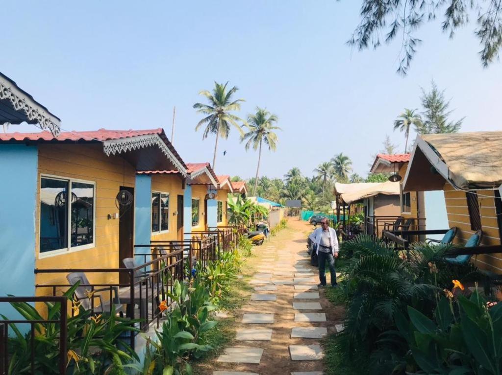 Sydney X Huts Hotel Arambol Exterior photo